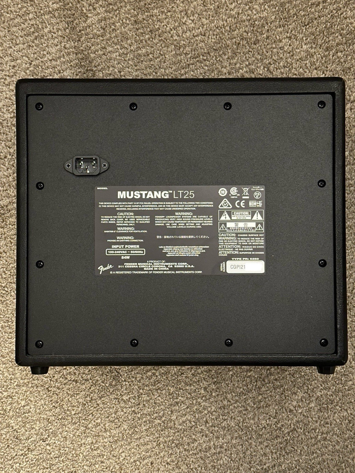 Fender Mustang LT25 w/ Cable And Box